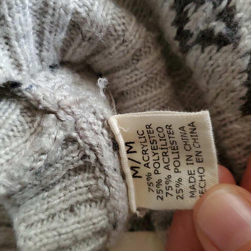 Weatherproof Gray Patterned Crewneck Sweater - image 6